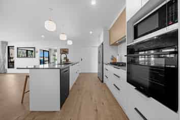 63 LEATHEM CRESCENT, Pokeno