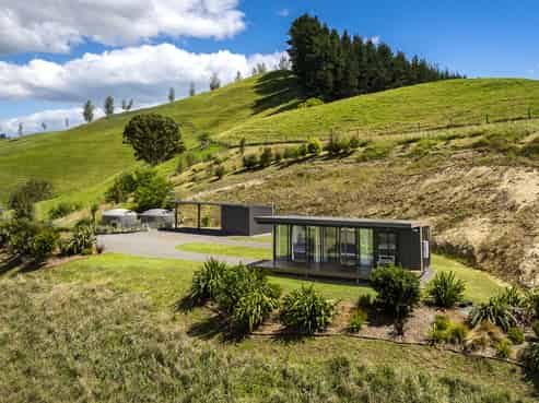 2564 Middle Road, Poukawa