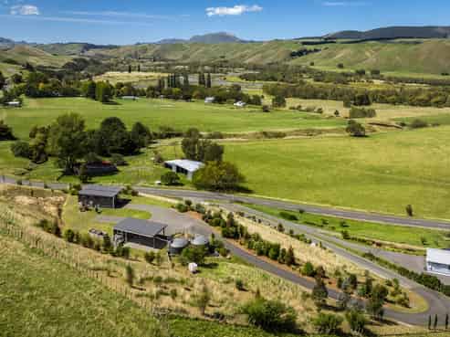 2564 Middle Road, Poukawa