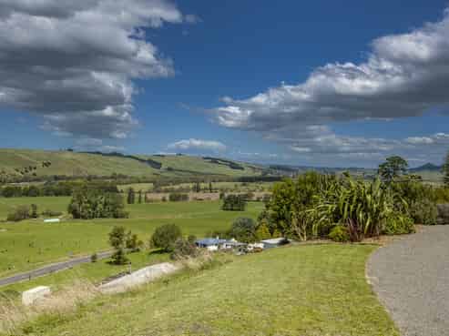 2564 Middle Road, Poukawa