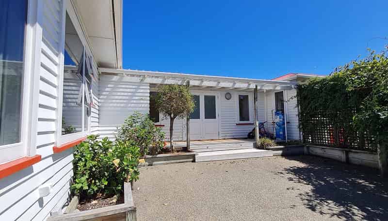 18 Martin Road, Paraparaumu Beach