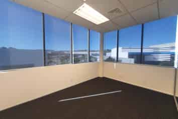 APOLLO DRIVE OFFICE DEAL - BELOW MARKET!
