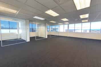 APOLLO DRIVE OFFICE DEAL - BELOW MARKET!
