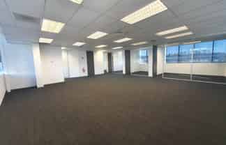 APOLLO DRIVE OFFICE DEAL - BELOW MARKET!

