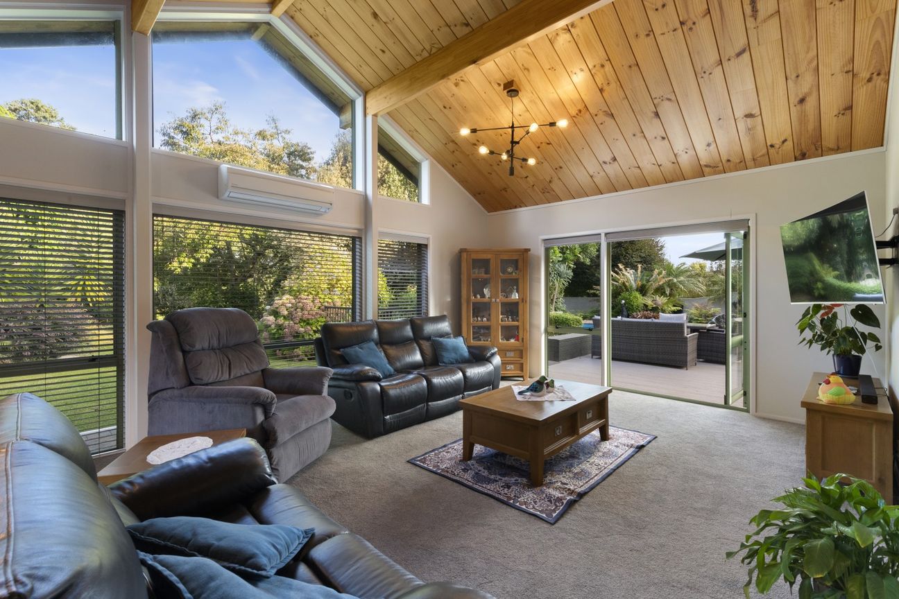 A Private Retreat in a Beautiful Estate Setting - Widok 6