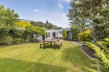 27 Cluny Road, Plimmerton