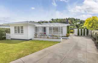 27 Cluny Road, Plimmerton