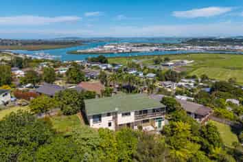 32 Panorama Drive, Parahaki