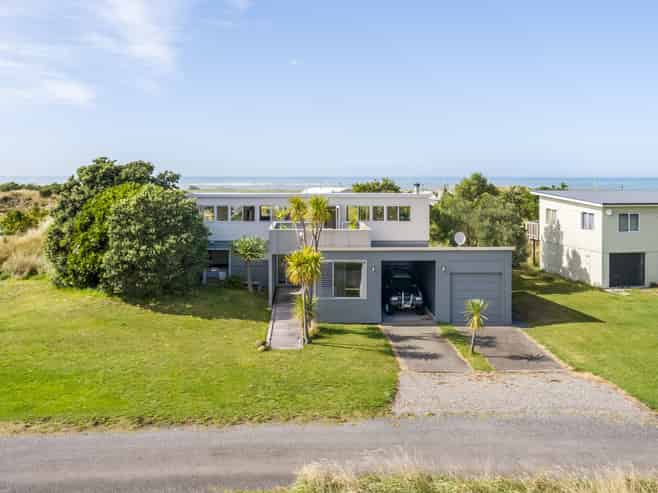 11 Nunu Drive, Flat Point