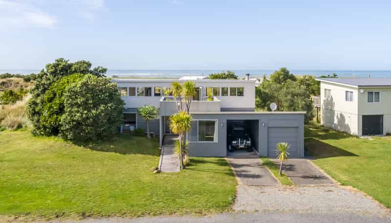 11 Nunu Drive, Flat Point