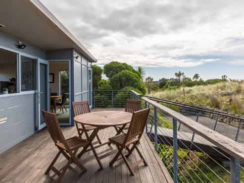 11 Nunu Drive, Flat Point