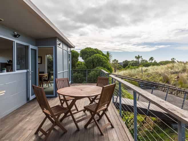 11 Nunu Drive, Flat Point