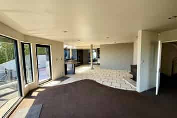 8A Vista Place, Huntsbury