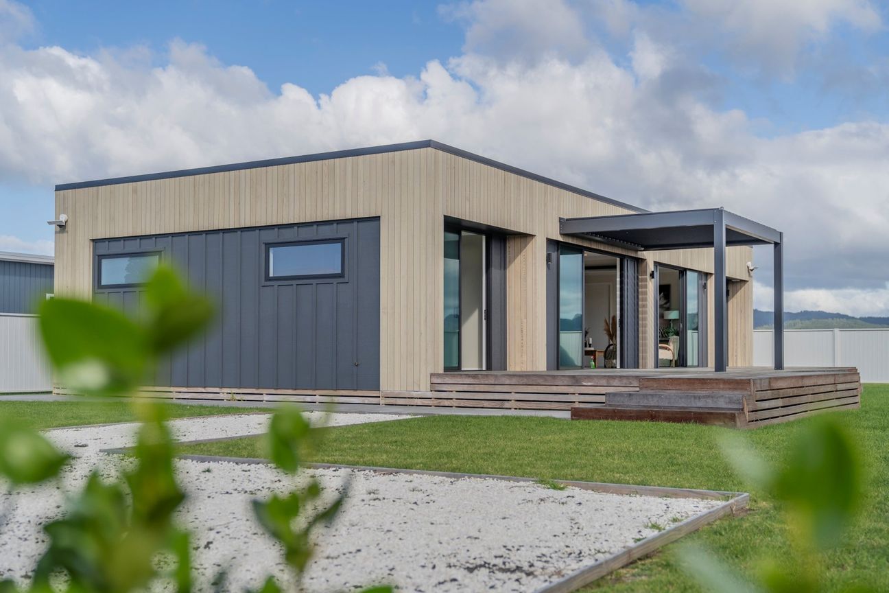 Modern Beach Home Opportunity - Περισσότερα