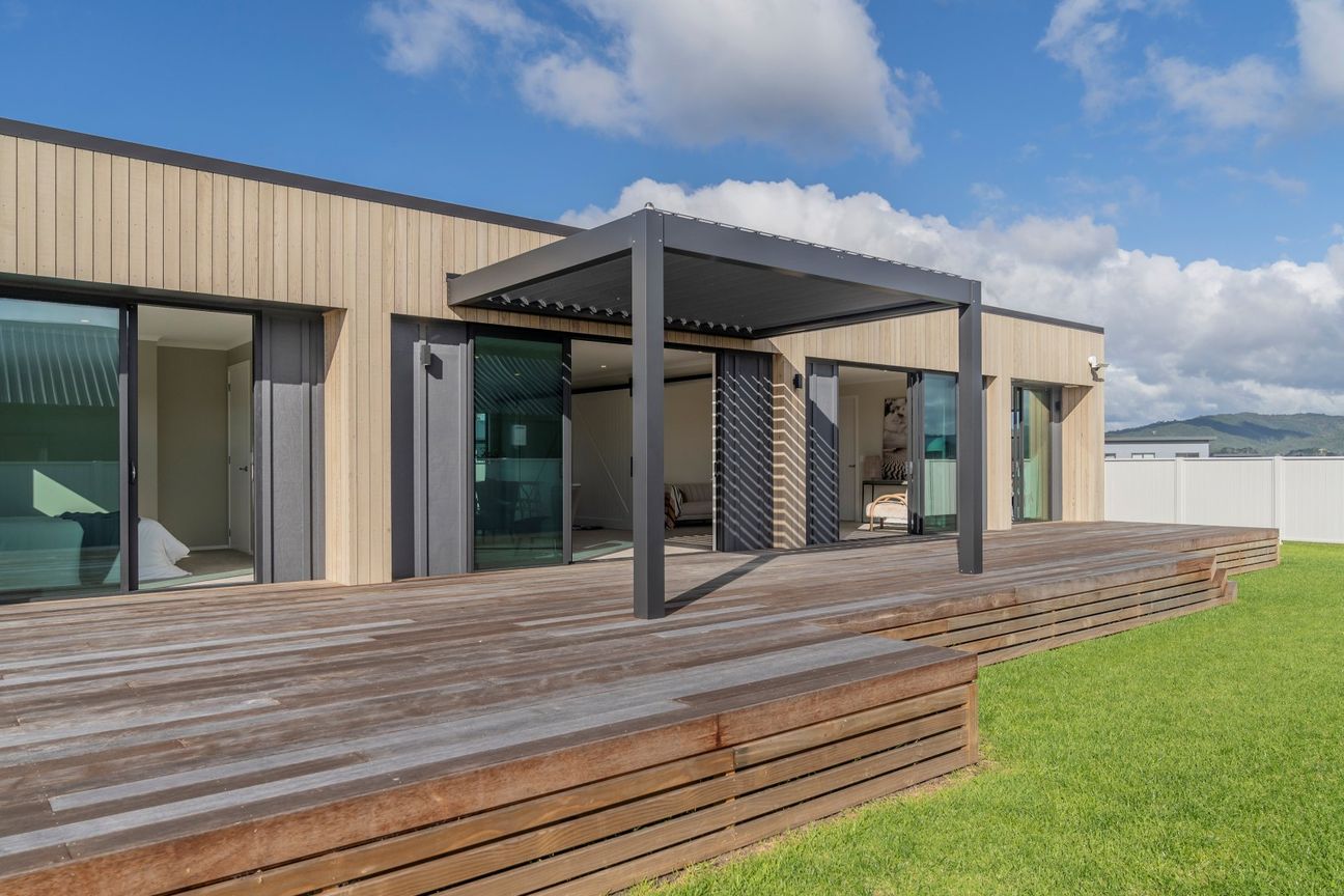 Modern Beach Home Opportunity - Όψη 5