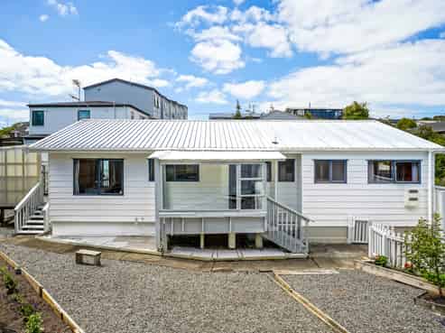 5/7 Duncan Avenue, Te Atatu South