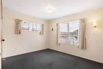 2/12 Russell Road, Manurewa