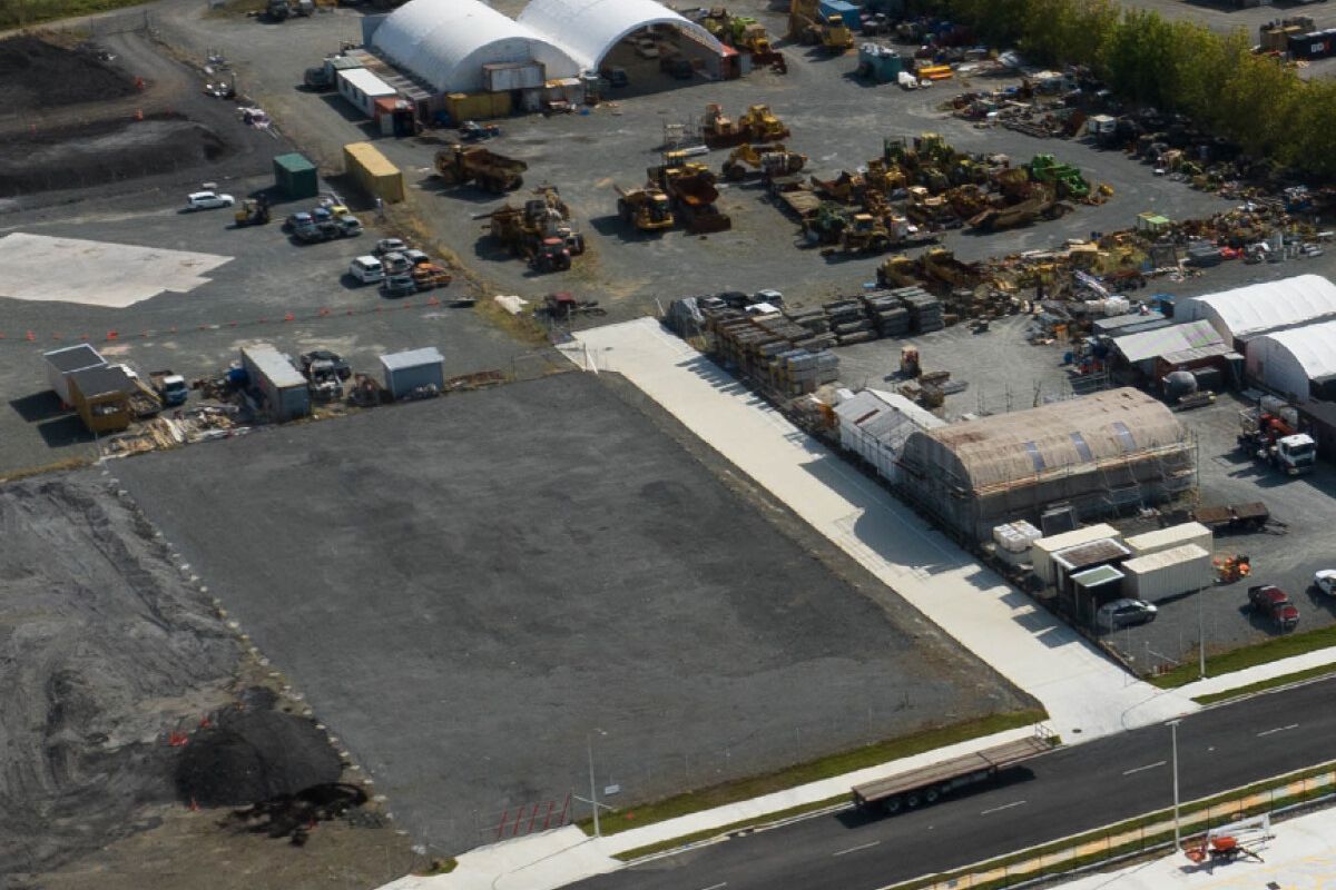 Secure Metalled Yards – Logyard Lane, Port Nikau – pohled 4
