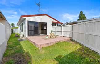 128F Sixteenth Avenue, Avenues