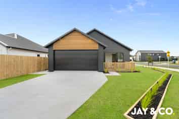 2 Karahui Road, Clevedon