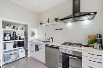 50 Lorn Street, GLENGARRY