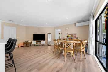 4 Pennygale Close, Flat Bush