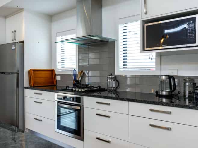 29 Beach Road Waikawa, Picton