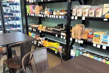 High profile corner site for lease - Napier South