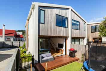 16A Inglis Street, Seatoun