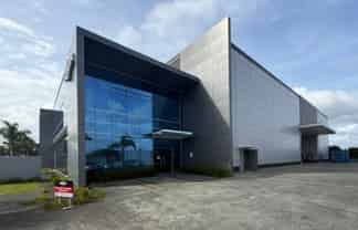 1,890 sqm Trophy Industrial HQ
