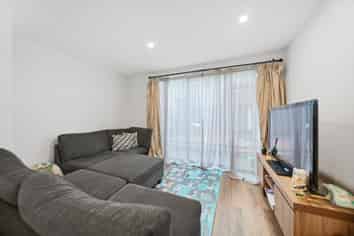 14 Rara Lane, Manukau