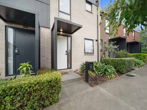 14 Rara Lane, Manukau