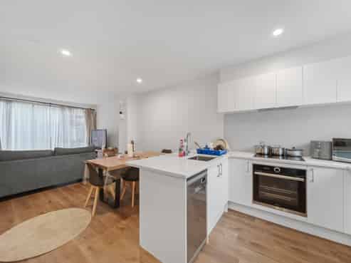 14 Rara Lane, Manukau