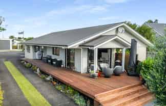 102 Mark Street, Whangamata