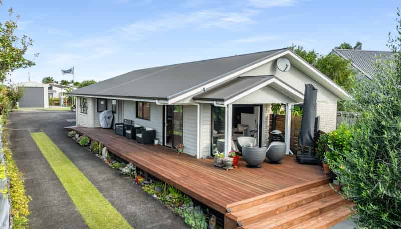 102 Mark Street, Whangamata