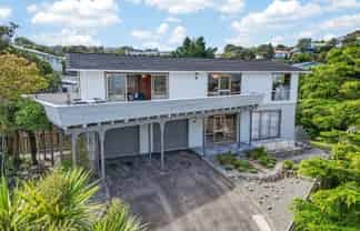 14 Laburnum Grove, Maungaraki