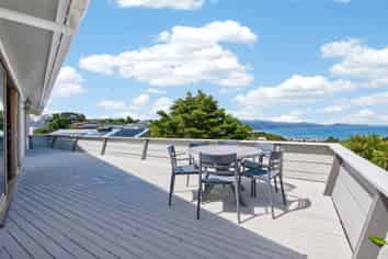 14 Laburnum Grove, Maungaraki