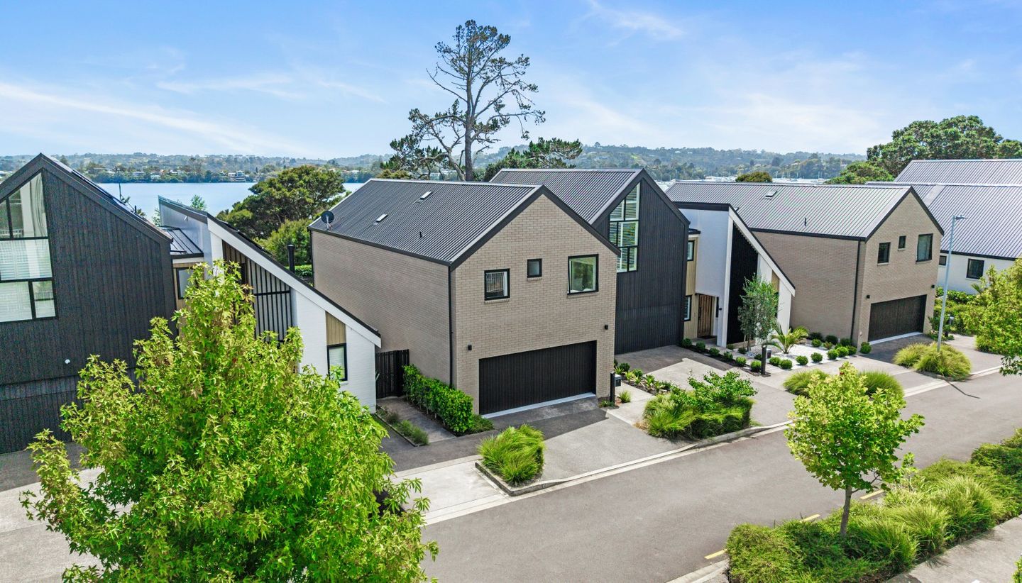 17 Jack Seabrook Road, Hobsonville, Waitakere City, Auckland