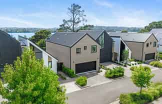 17 Jack Seabrook Road, Hobsonville