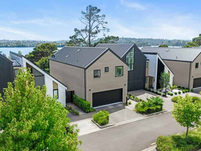 17 Jack Seabrook Road, Hobsonville