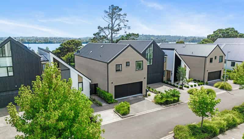 17 Jack Seabrook Road, Hobsonville