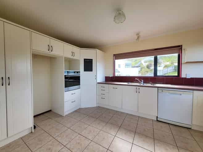 17 Jordan Street, Island Bay