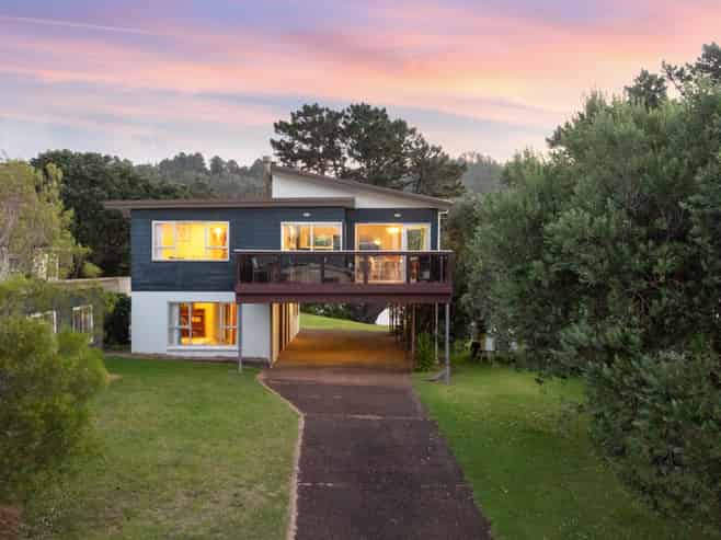 137 Patuwai Drive, Whangamata