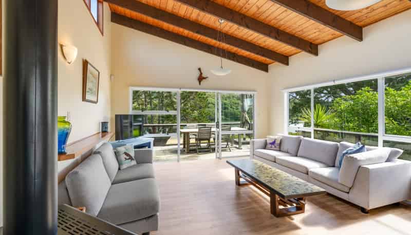 137 Patuwai Drive, Whangamata