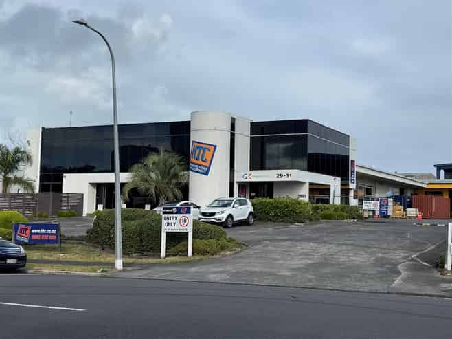 CBRE | Fully Racked Warehouse Only