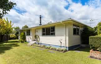 13 Fremont Grove, Totara Park