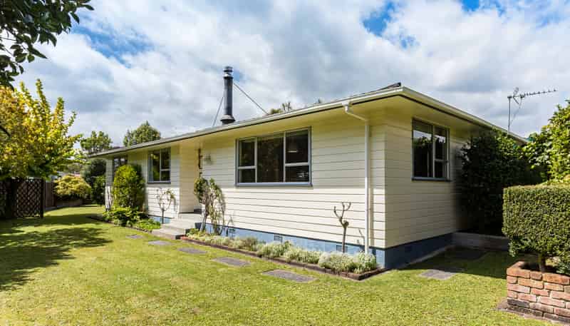 13 Fremont Grove, Totara Park
