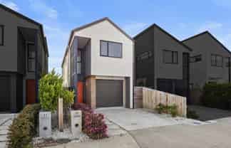 25 John Gray Street, Papakura