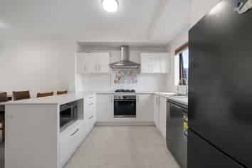 41 Manarini Road, Westgate