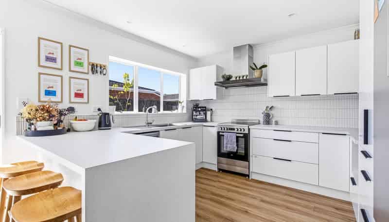 12 Kakaho Drive, Tawhero